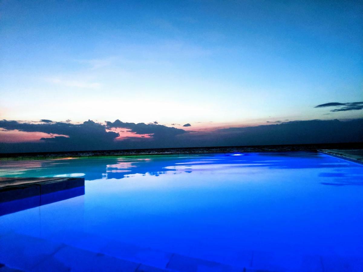 Bentrina Diving Resort Mabini  Exterior foto